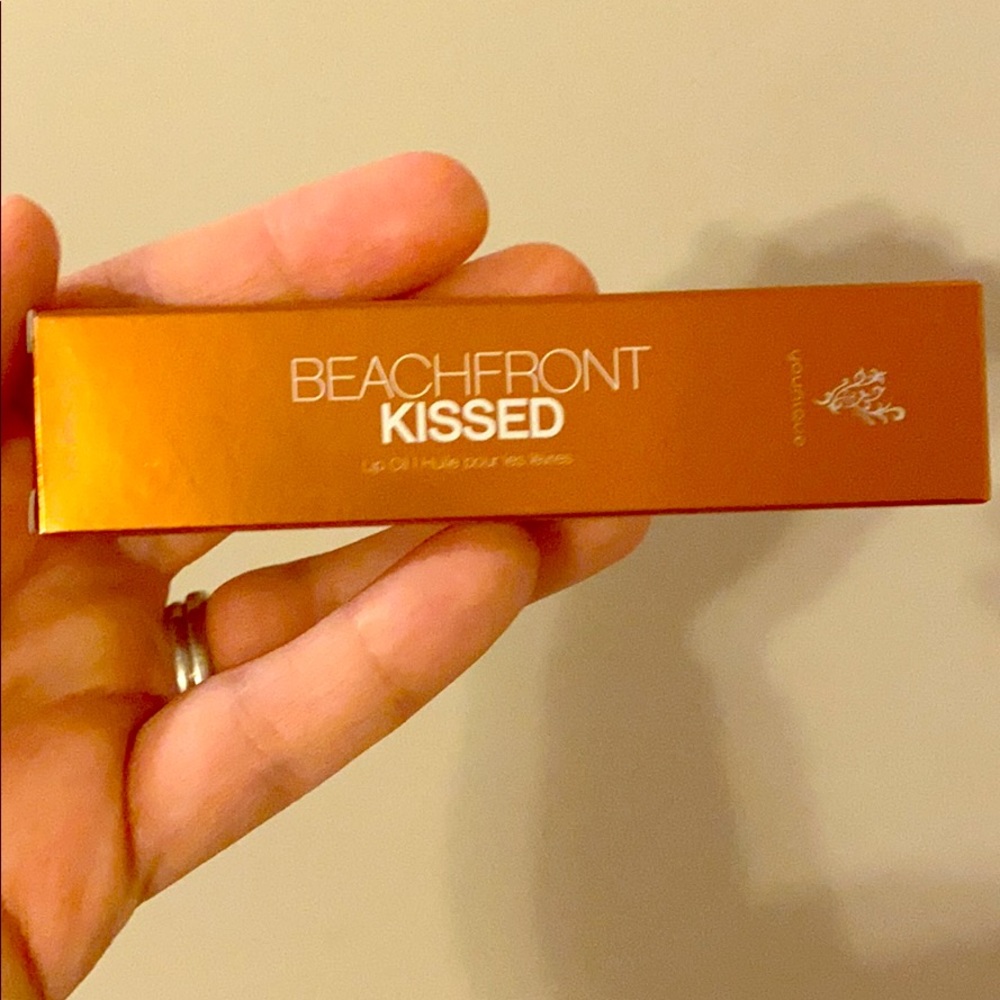 Younique Lip Oil Cocoa Beach NIP